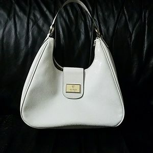 **ClosetClearout** Guess white purse