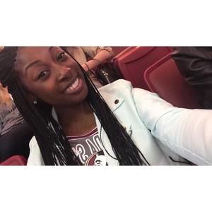 Meet your Posher, Camisha