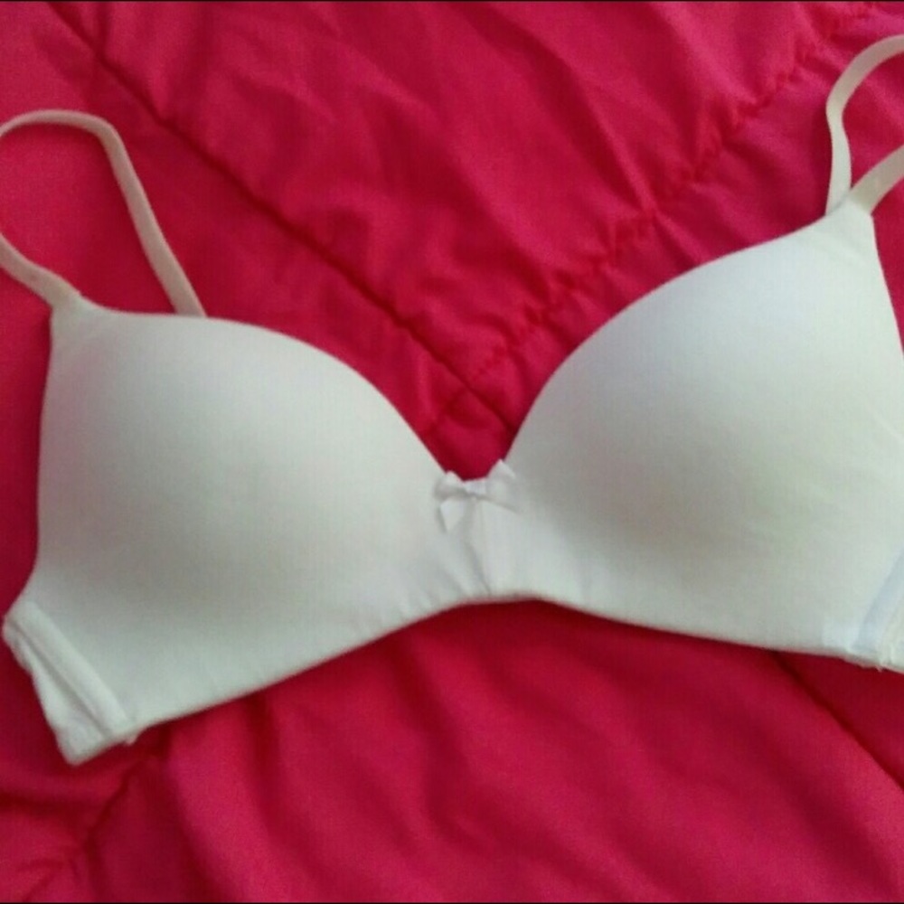 Victoria's Secret Wireless t shirt bra 34A