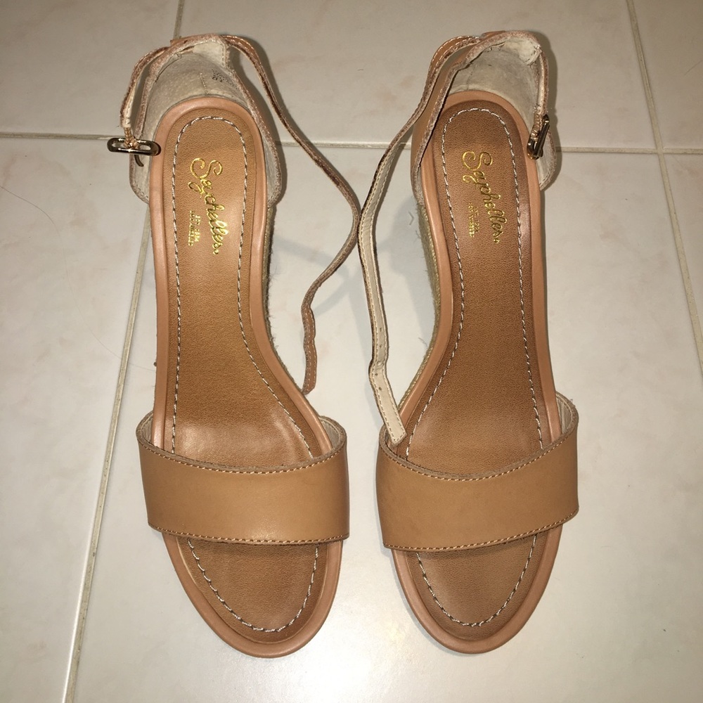 Seychelles wedges