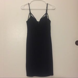 FOREVER 21 BLACK MINI DRESS