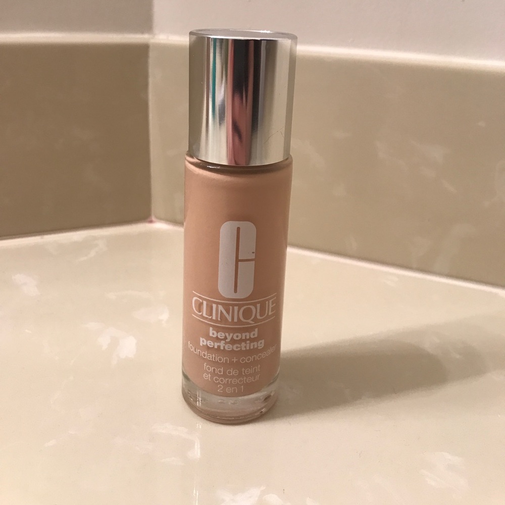 Clinique Beyond Perfecting Foundation