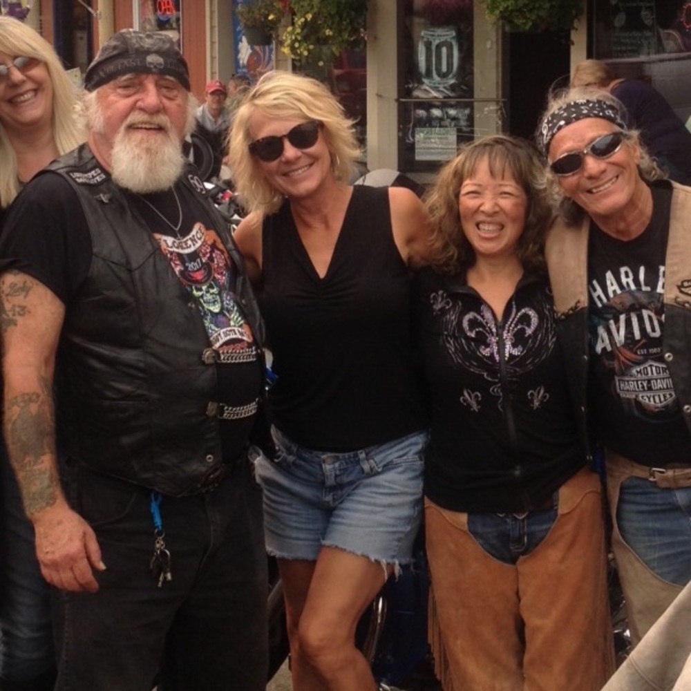 Meet your Posher, Debi