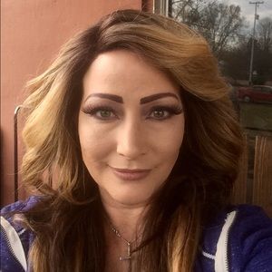 Meet your Posher, April