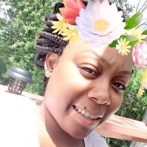 Meet your Posher, Alexis