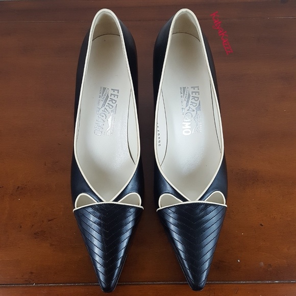 ❤NWOT❤ SALVATORE FERRAGAMO PUMPS❤ - Picture 2 of 8