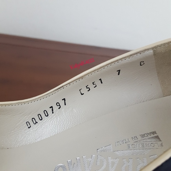 ❤NWOT❤ SALVATORE FERRAGAMO PUMPS❤ - Picture 5 of 8