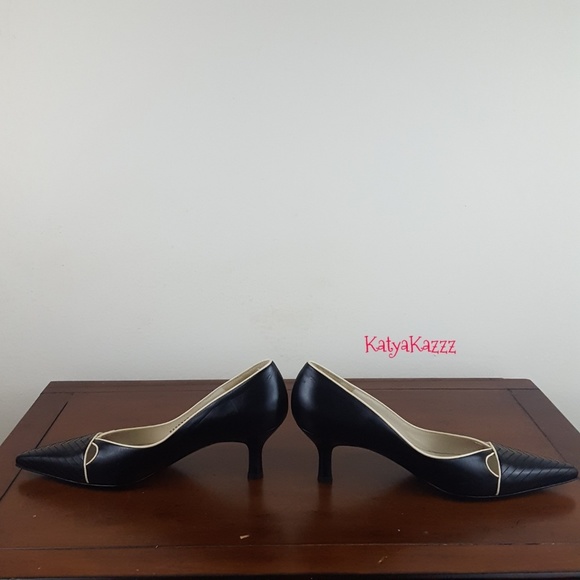 ❤NWOT❤ SALVATORE FERRAGAMO PUMPS❤ - Picture 3 of 8