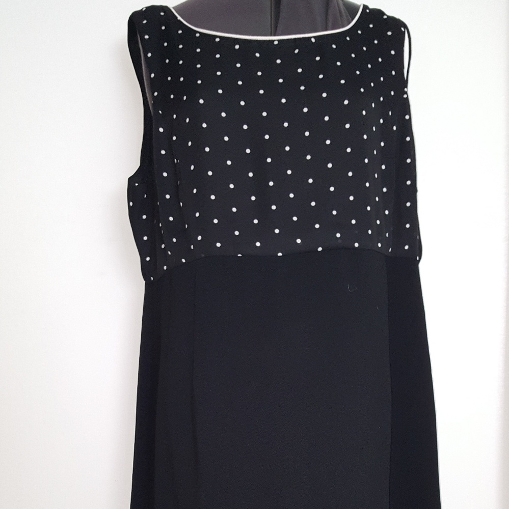 Black White Polka Dot Dress Sleeveless Ruffled Hem
