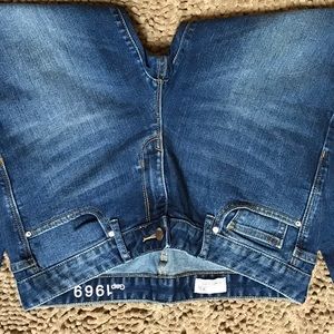 GAP mid rise skinny jeans