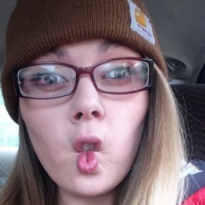 Meet your Posher, Justine