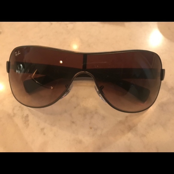 Ray-Bans - Picture 2 of 4
