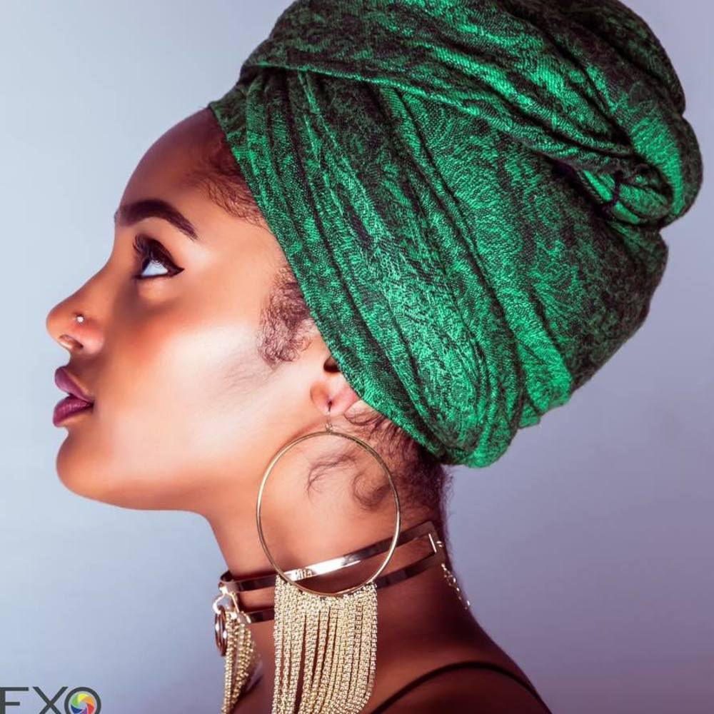 Meet your Posher, Queenroyal