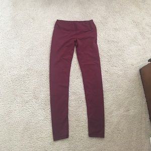 Lululemon size 8 burgundy yoga pants