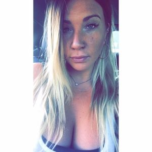 Meet your Posher, Dakota