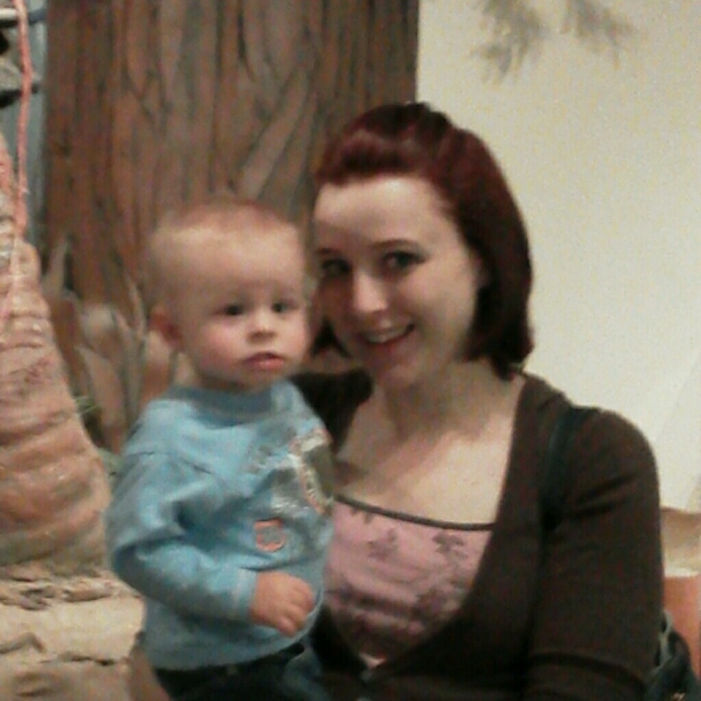 Meet your Posher, Taunia