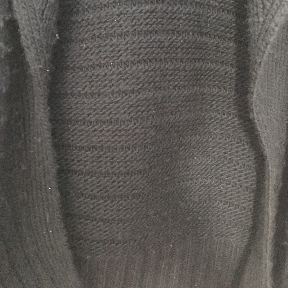 Sweater - Picture 3 of 6