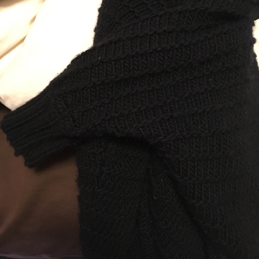 Sweater - Picture 4 of 6