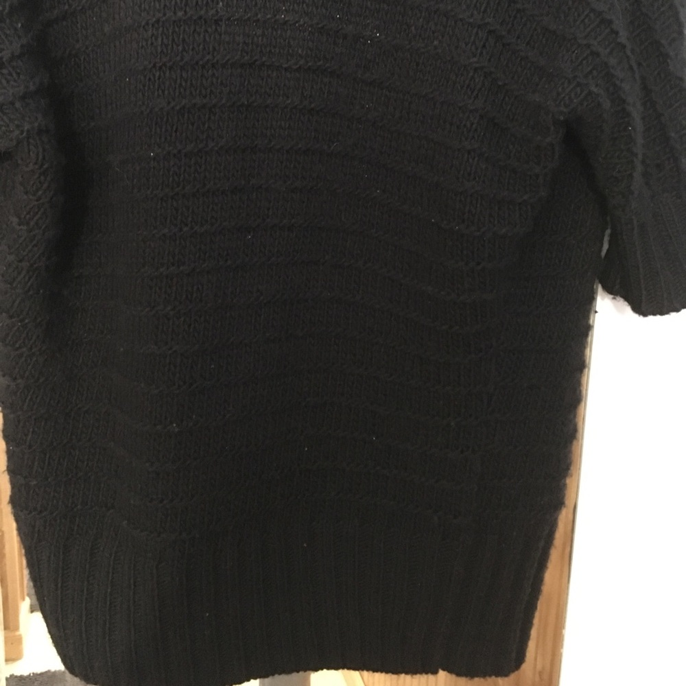 Sweater - Picture 5 of 6