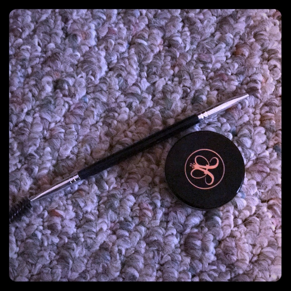 Anastasia dipbrow pomade with tool