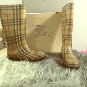 Authentic Burberry rain boots