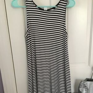 Old Navy B&W stripped dress