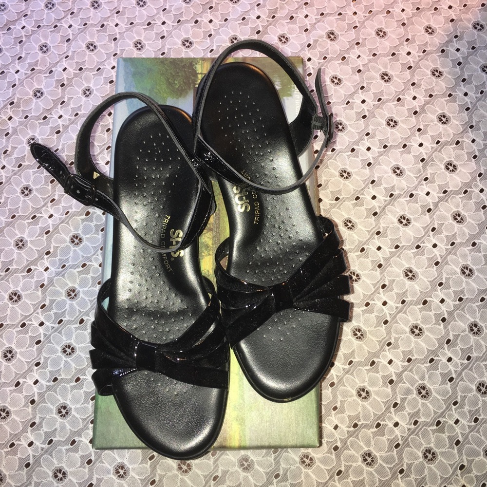 SAS Strippy Black Patent Sandal 7.5 M Comfort