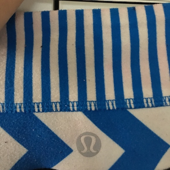 Lululemon yoga pants - Picture 2 of 4