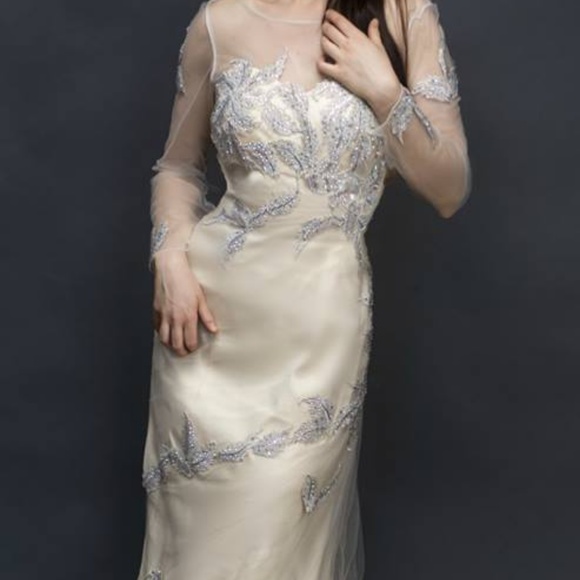 🎈🎈🎈All Dresses Are On Sale 🎈🎈🎈 - Picture 4 of 8