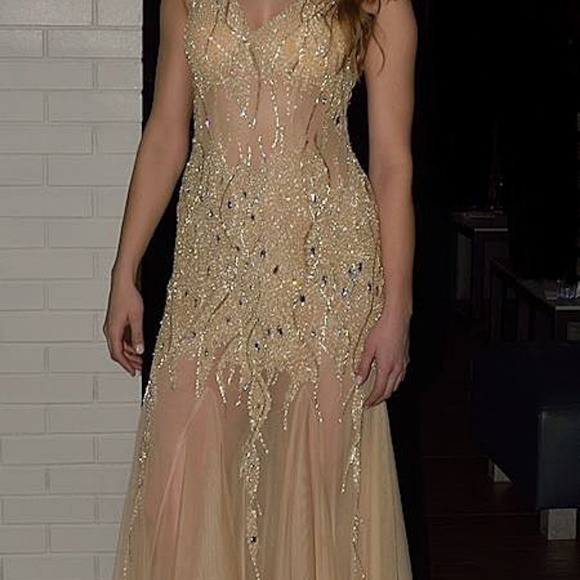 🎈🎈🎈All Dresses Are On Sale 🎈🎈🎈 - Picture 8 of 8