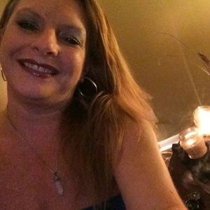 Meet your Posher, Jenn