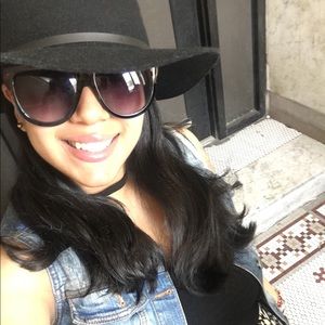 Meet your Posher, Fanny