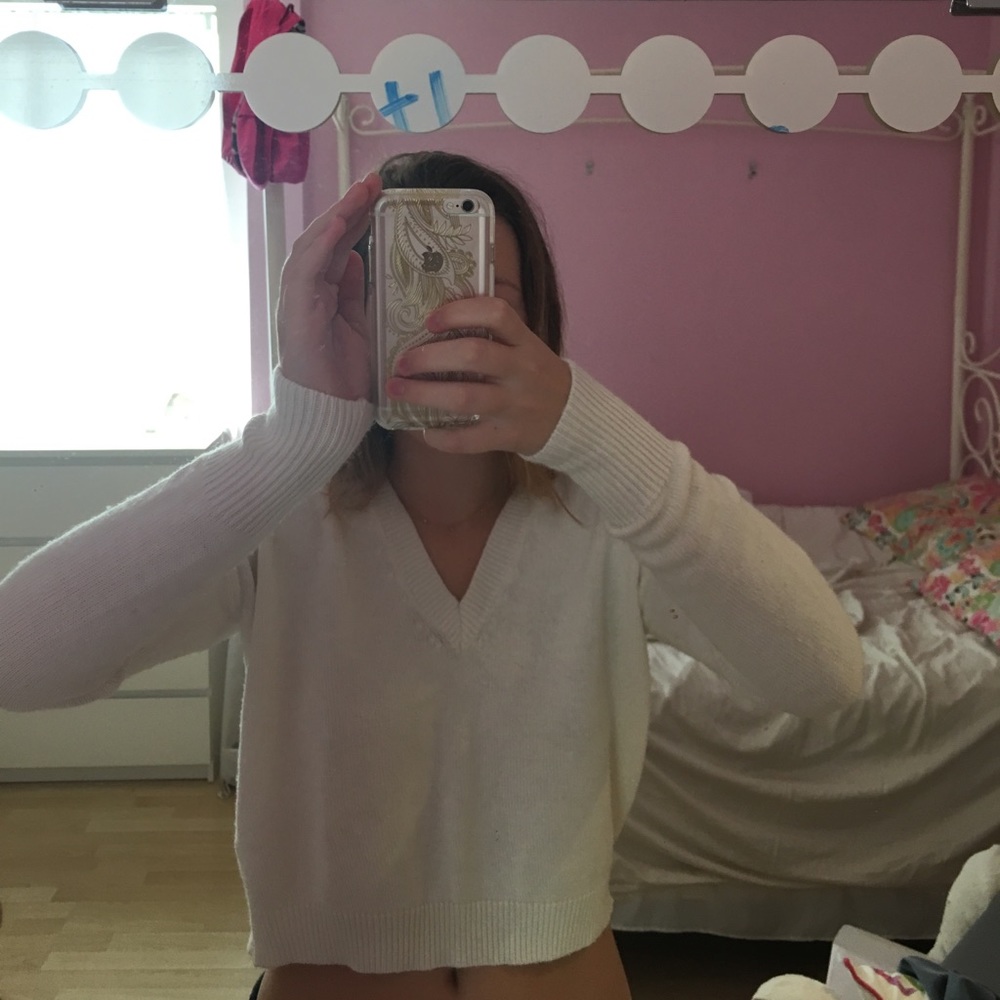 BrandyMelville Cropped White Sweater