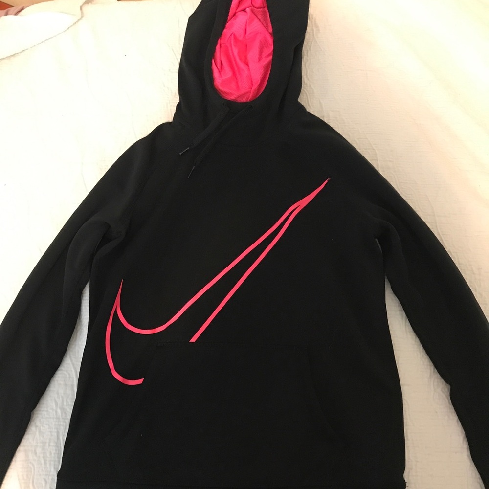 Black Nike sweatshirt with pink Nike check