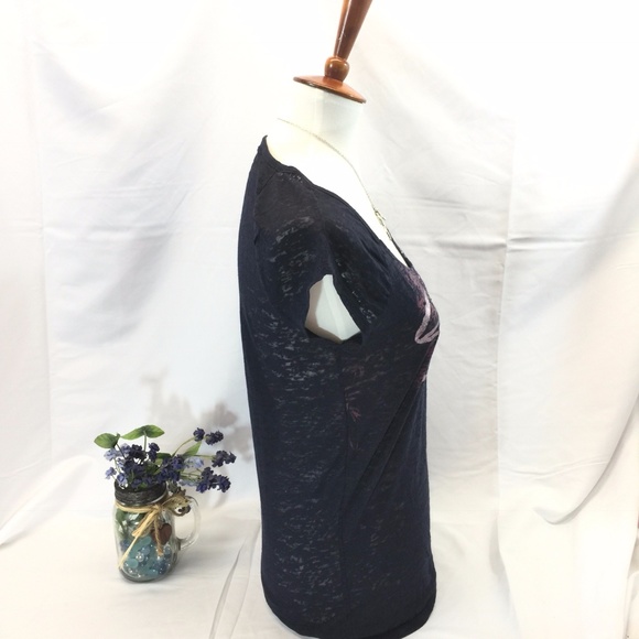 DKNY JEANS T SHIRT FLOWER BEADED DETAIL CAP SLEEVE - Picture 2 of 4