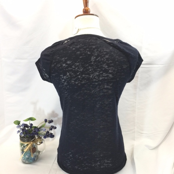 DKNY JEANS T SHIRT FLOWER BEADED DETAIL CAP SLEEVE - Picture 3 of 4