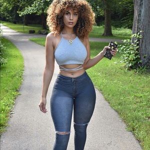 Meet your Posher, Estefany