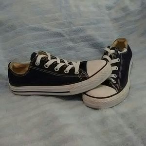 Black & white converse