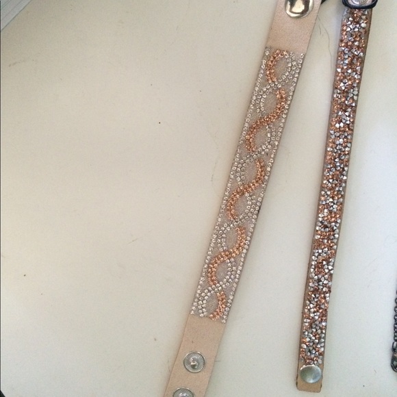 CHOKERS & BRACELETS - Picture 3 of 4