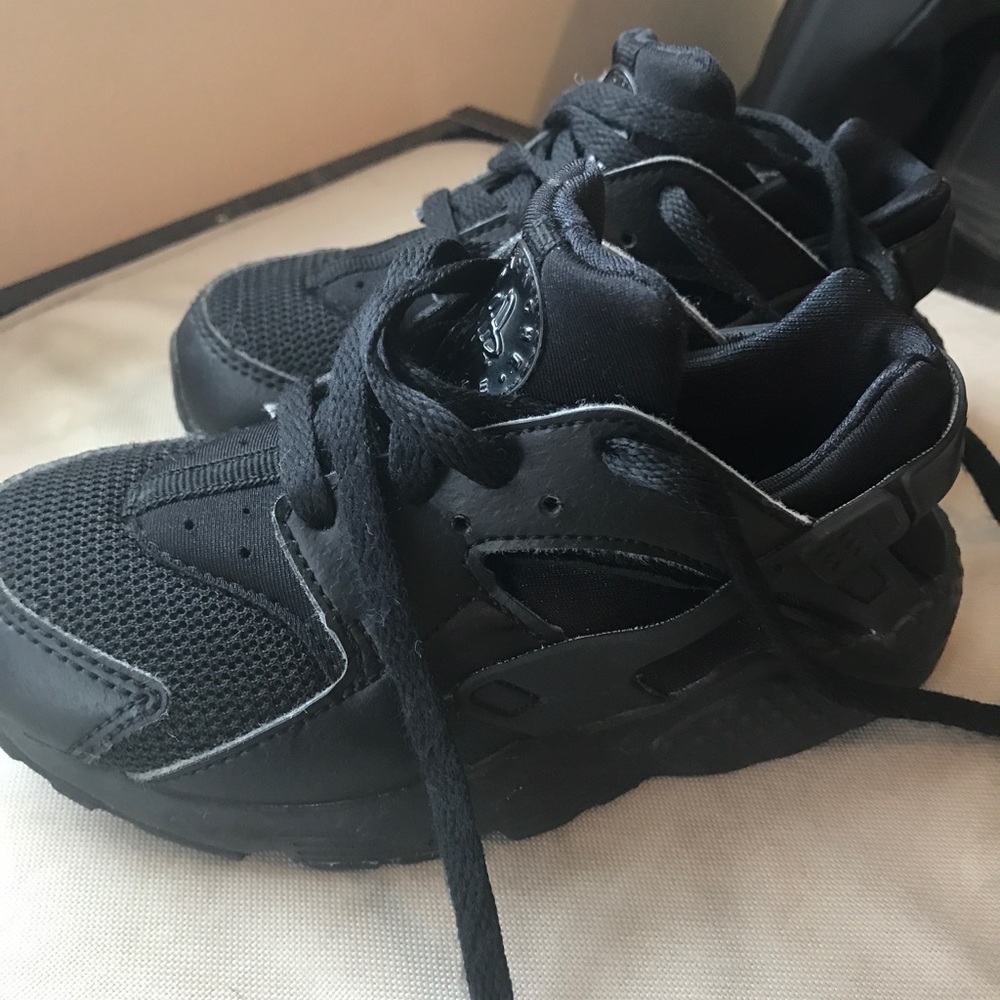 Nike Boys preschool Huarache