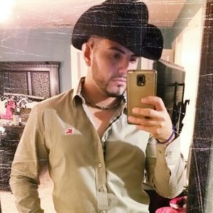 Meet your Posher, Felipe