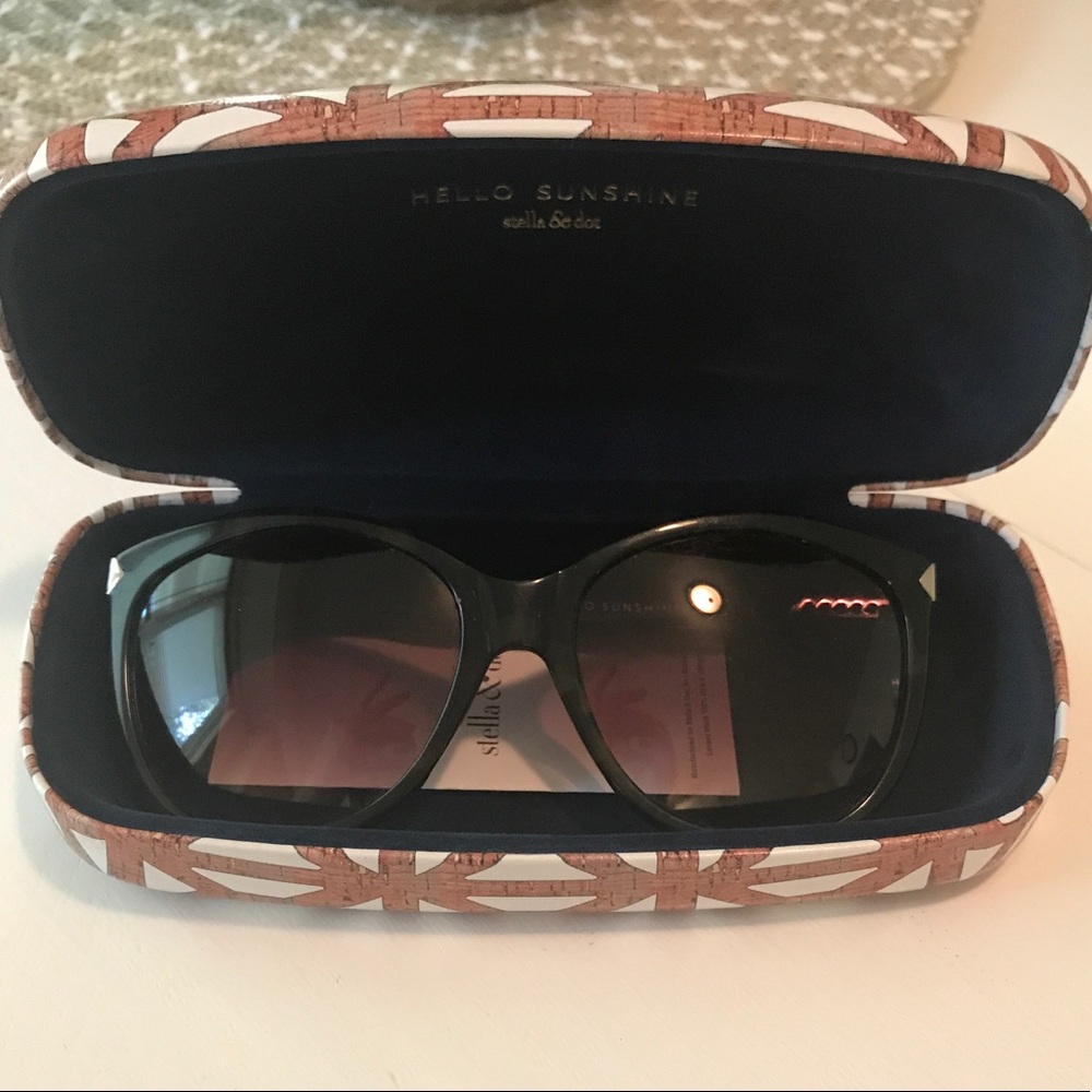 Stella & Dot Parker Sunglasses