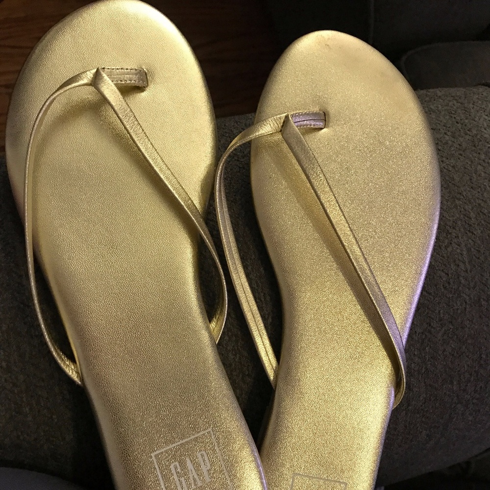 Gap Gold Flip Flops Size 10