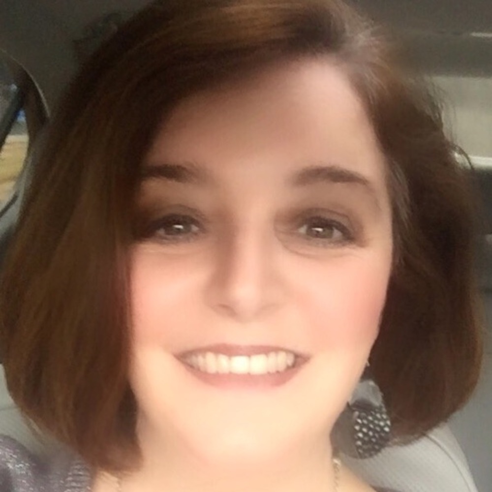 Hi, I'm Tina.  I love clothes, shoes & accessories