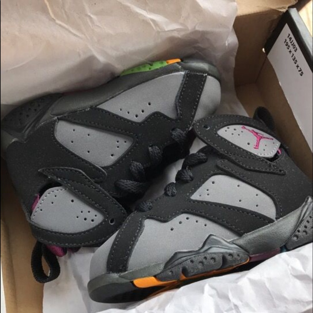 Kids Jordan shoes size 5c never worn brand new