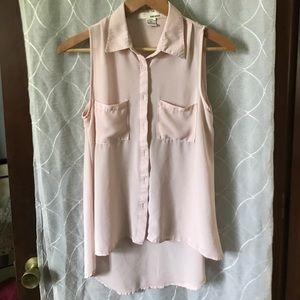 High low sleeveless blouse