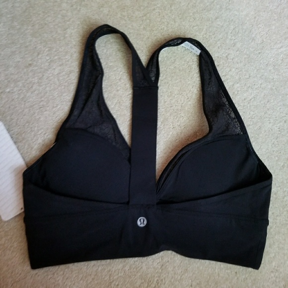 New Lululemon Twist and Train Bra - Picture 5 of 7