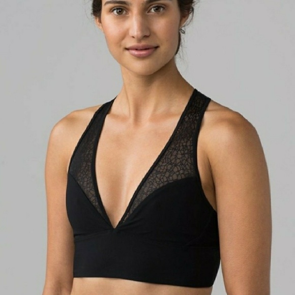 New Lululemon Twist and Train Bra - Picture 3 of 7