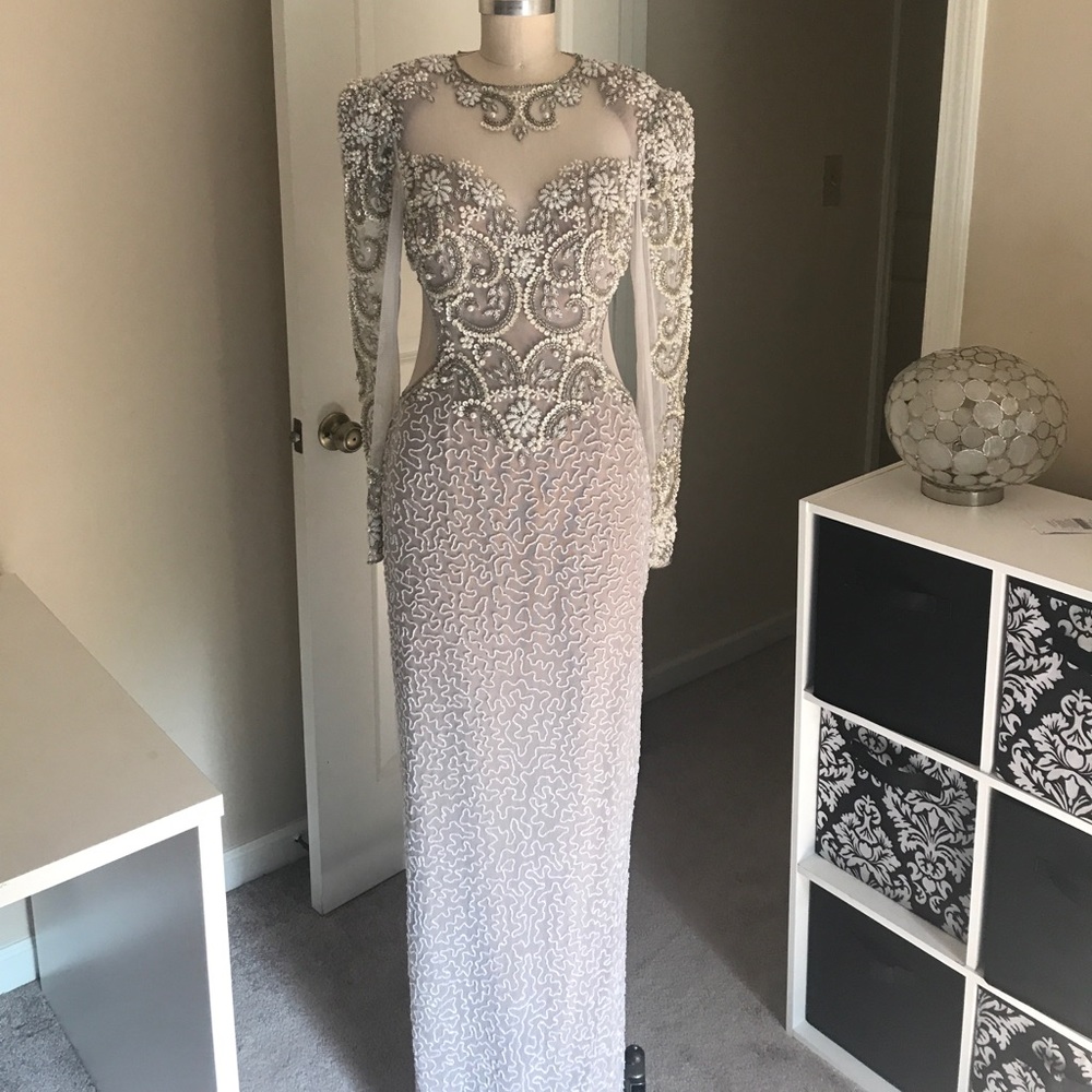 VINTAGE LEGENDS gown