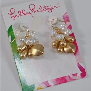 LILLY PULITZER Gold Pearl Drop Cluster Earrings LILLY PULITZER Gold Pearl Drop Cluster Earrings